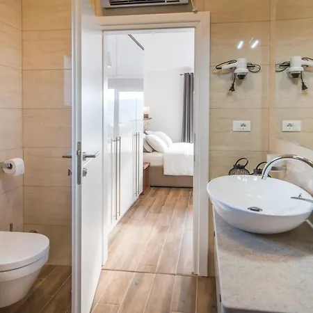 Laura Pinezici (Krk)