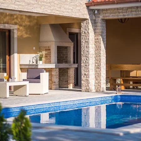 Villa Laura Pinezici (Krk)